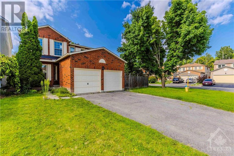 27224390/1444-laurin-crescent/bilberry-creek/ottawa/ontario/K1E3H1_2