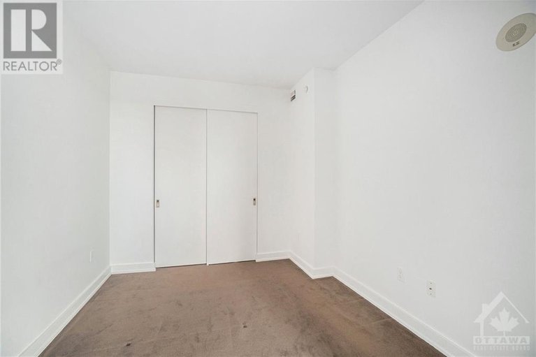 27193018/111-champagne-avenue-unit1010/west-centretown/ottawa/ontario/K1S5V3_13