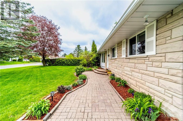 26906322/29-longwood-avenue/lynwood-village-bells-corners/nepean/ontario/K2H6G3_5