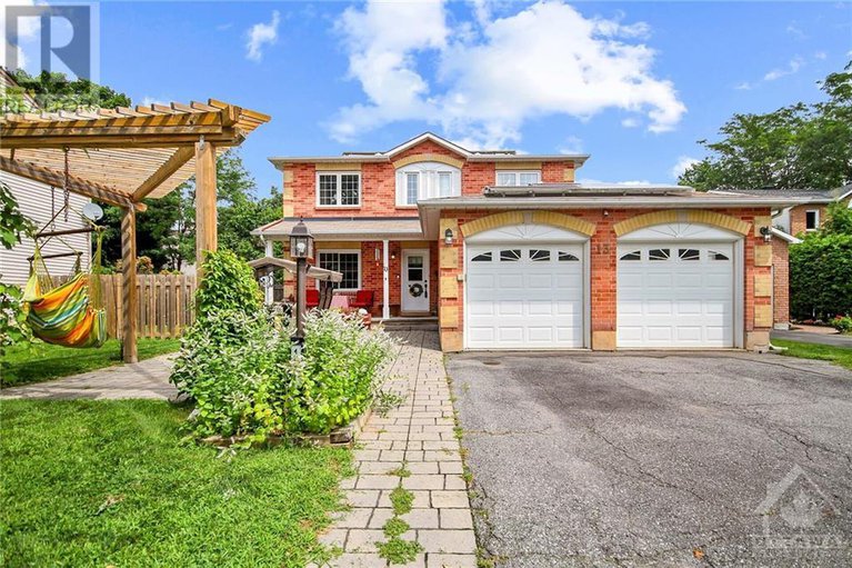 27087298/13-fulham-court/barrhaven-on-the-greenottawa/ottawa/ontario/K2J2L6_1