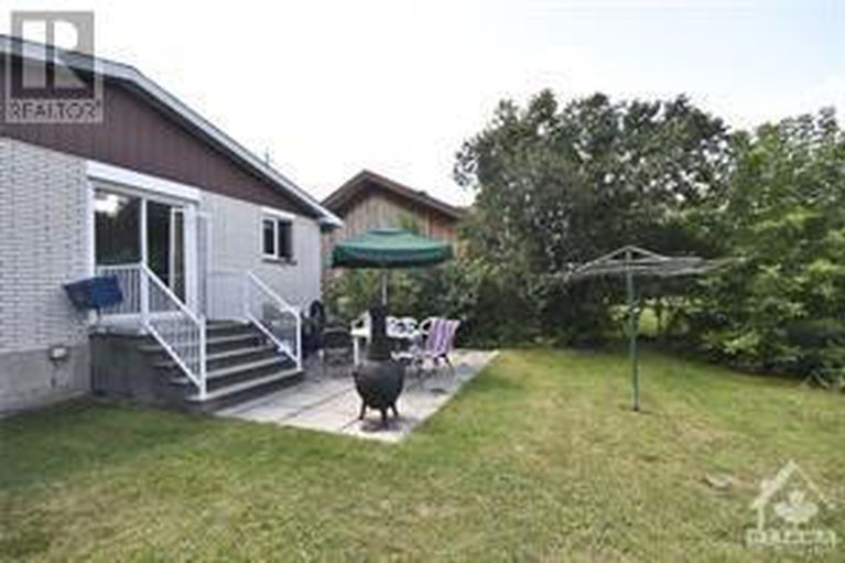 27066210/4347-innes-road/queenswood-heights-south/ottawa/ontario/K1C1T1_12