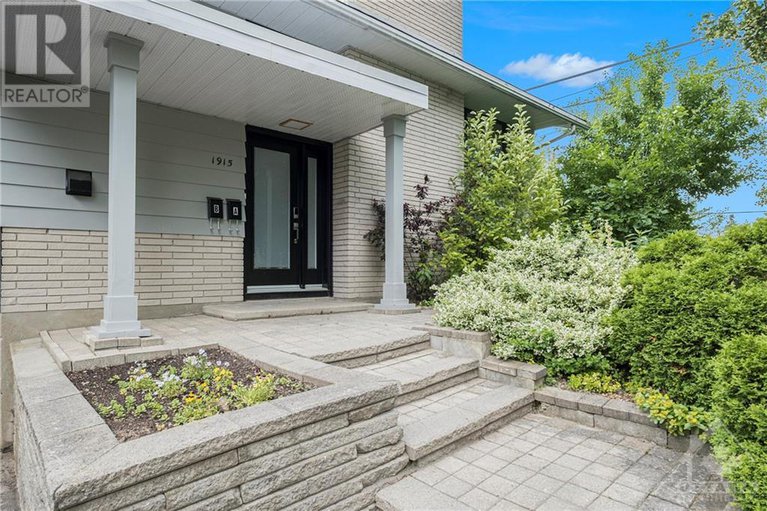 27090704/1915-illinois-avenue/guildwood-estates/ottawa/ontario/K1H6W5_3