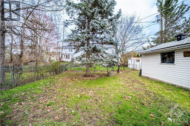 27097132/1993-naples-avenue/elmvale-acres/ottawa/ontario/K1G2B5_28