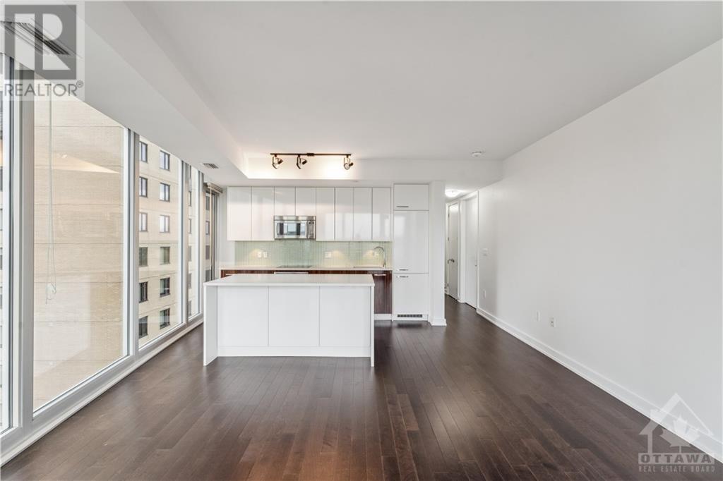 111 Champagne Avenue S Unit#1404