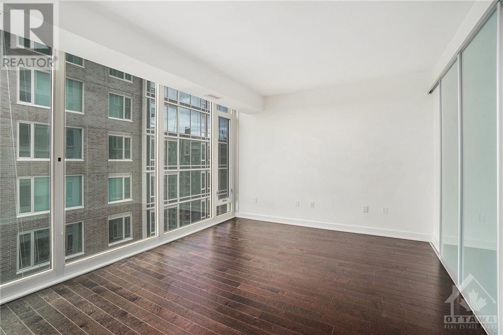 111 Champagne Avenue Unit#1010