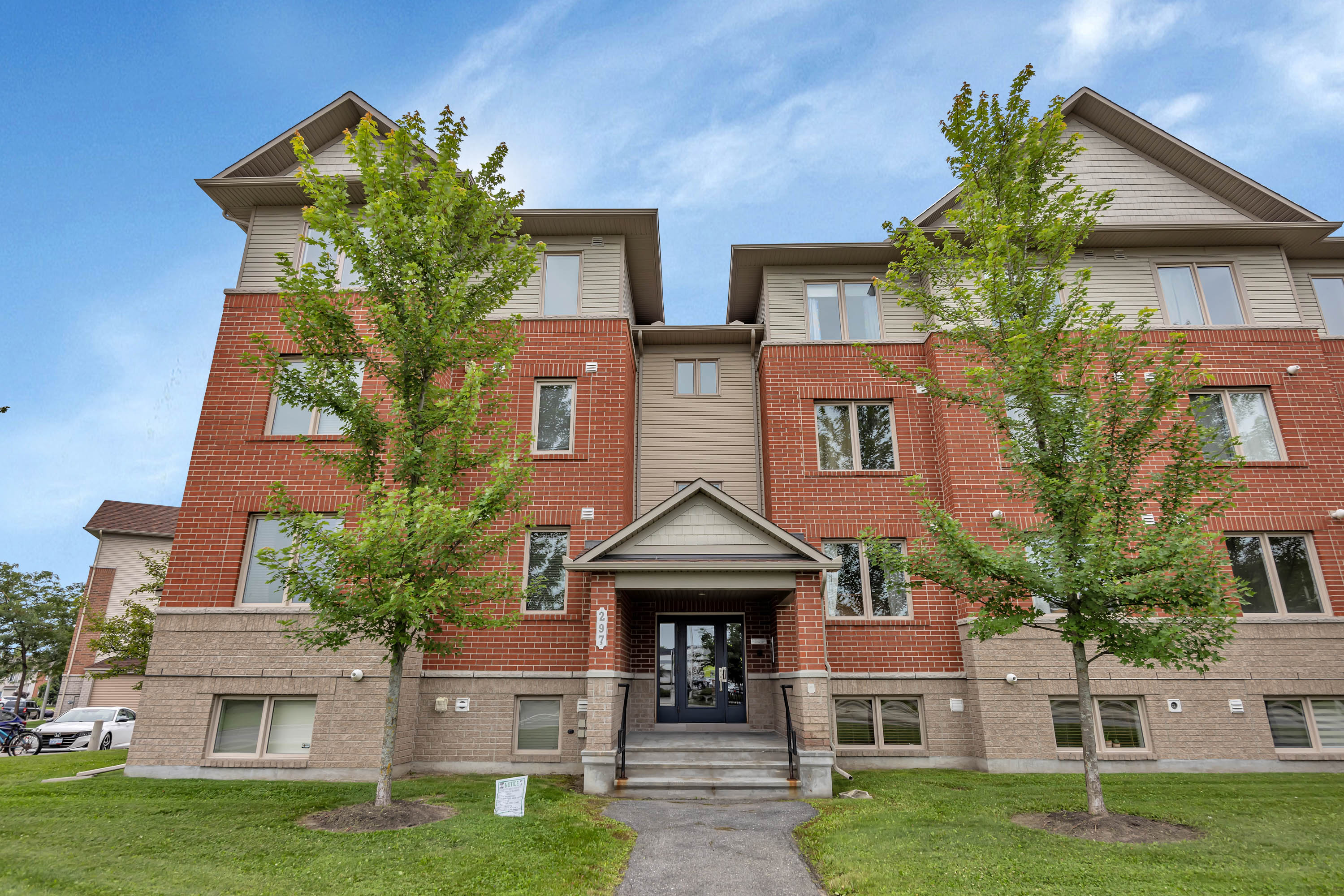 297 Cresthaven Drive, Unit 5