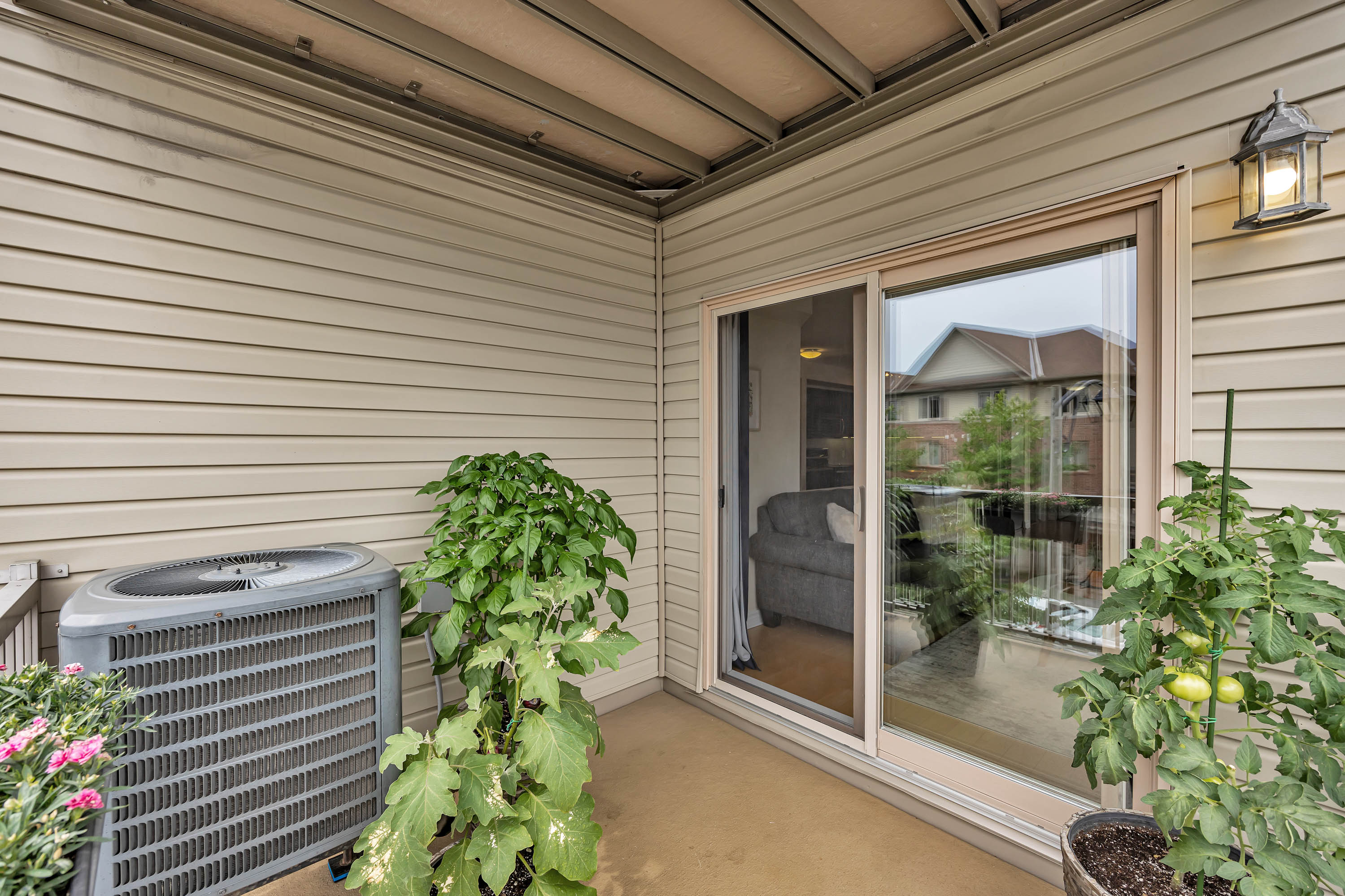 297 Cresthaven Drive, Unit 5